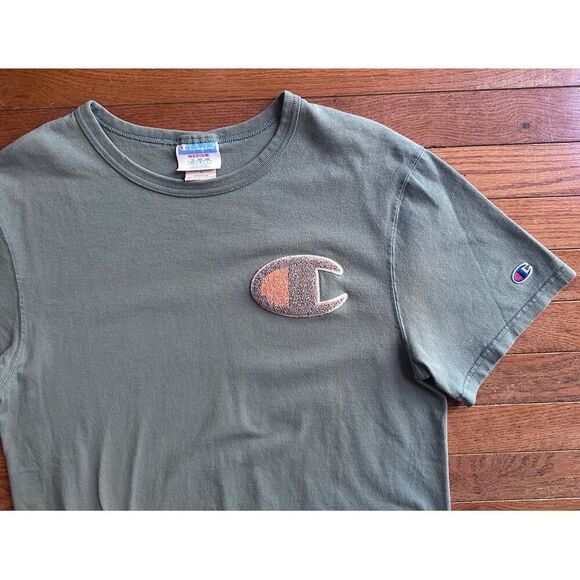 Champion Tee Size Medium Vintage Embroidered Emblem 100% Cotton - Picture 3 of 9
